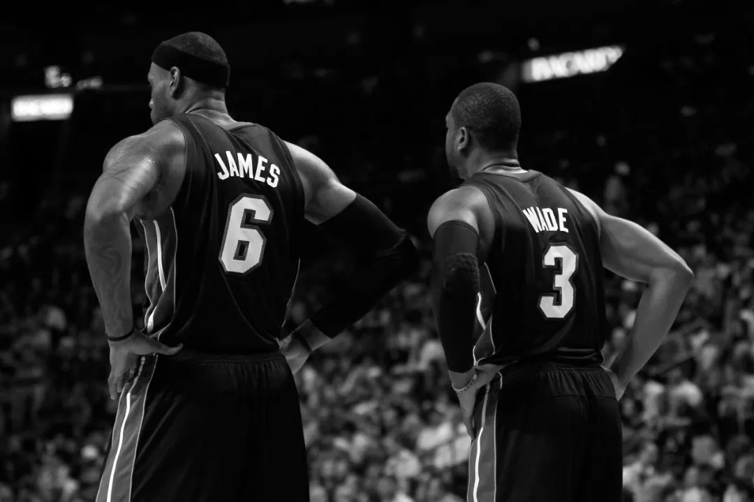 通过卡牌驱 通过卡牌驱