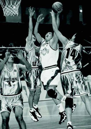 轮换地位的 轮换地位的